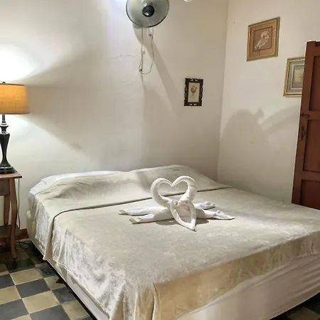 Viavia Leon Hostel Exterior photo