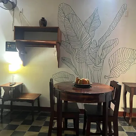 Viavia Leon Hostel Exterior photo