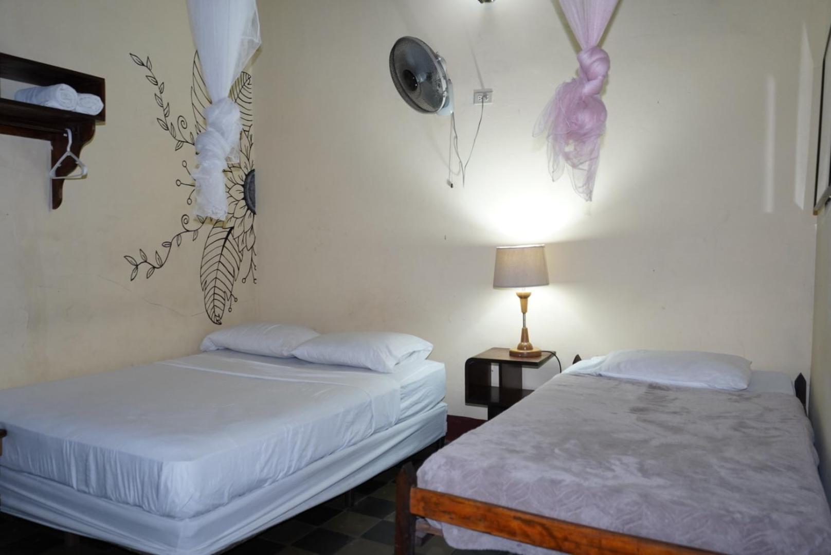 Viavia Hostel *